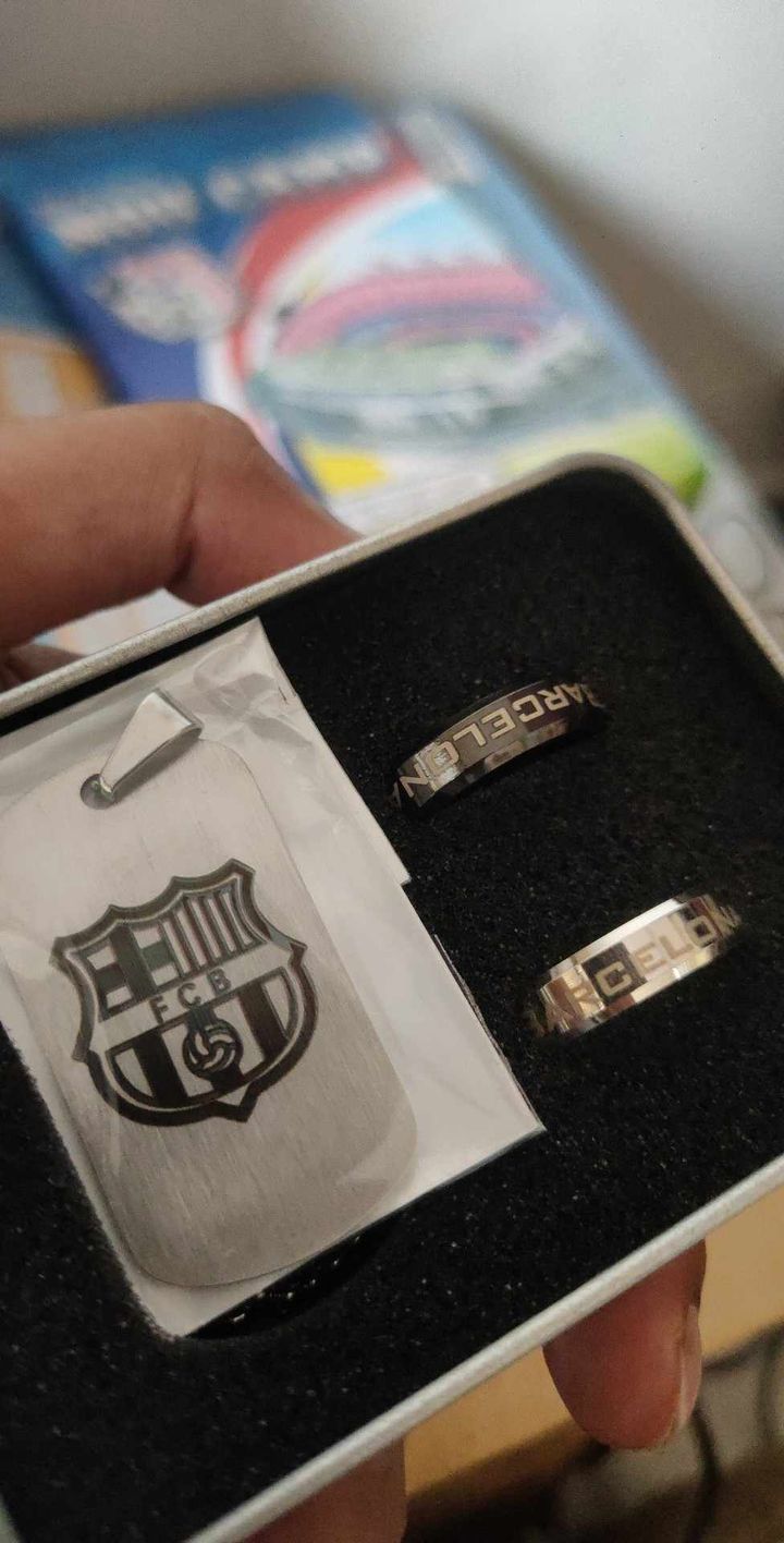 Barcelona Locket Ring Gift Box - Image 7