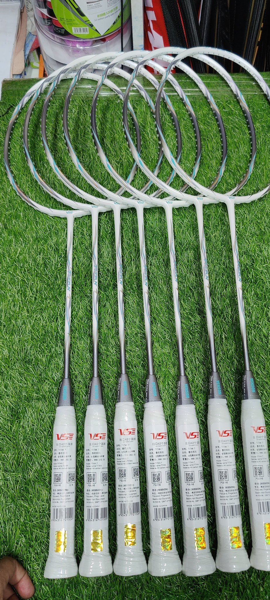 VSE Titan 7 Badminton Racket - Image 2