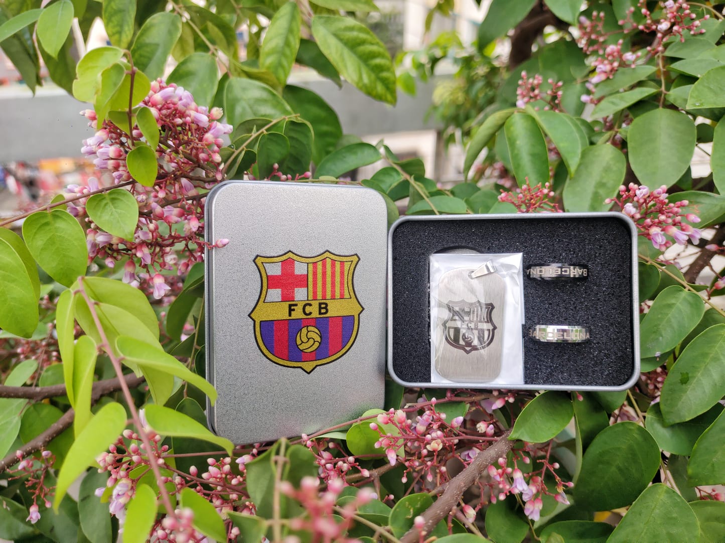 Barcelona Locket Ring Gift Box - Image 6