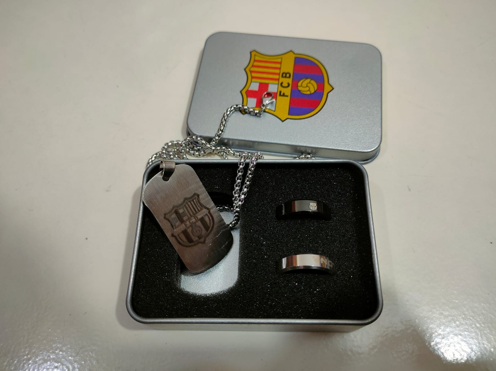Barcelona Locket Ring Gift Box - Image 4
