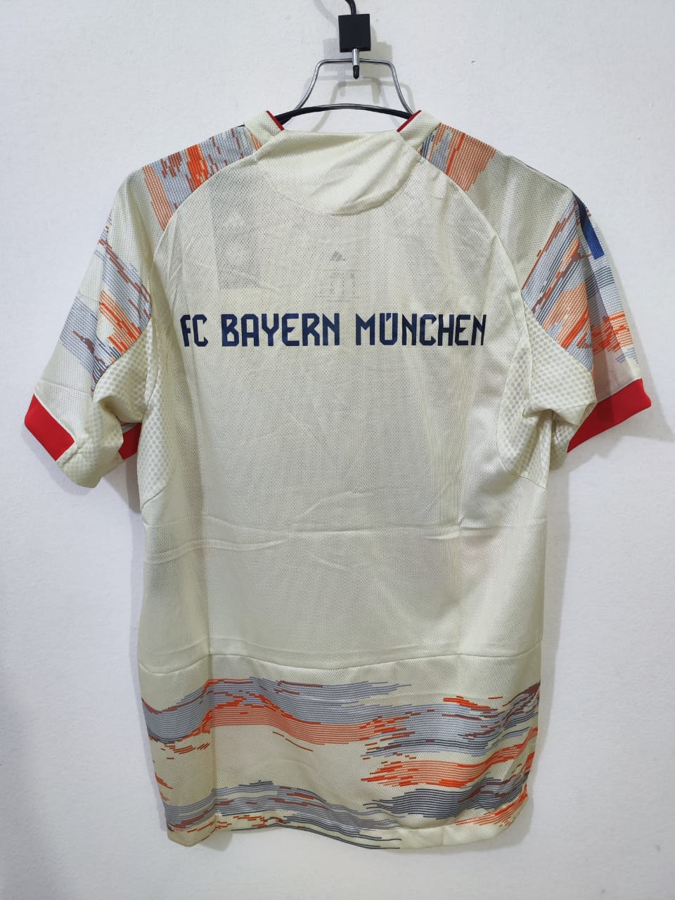 Bayern Munich 2025–26 Away Player jersey - Image 5