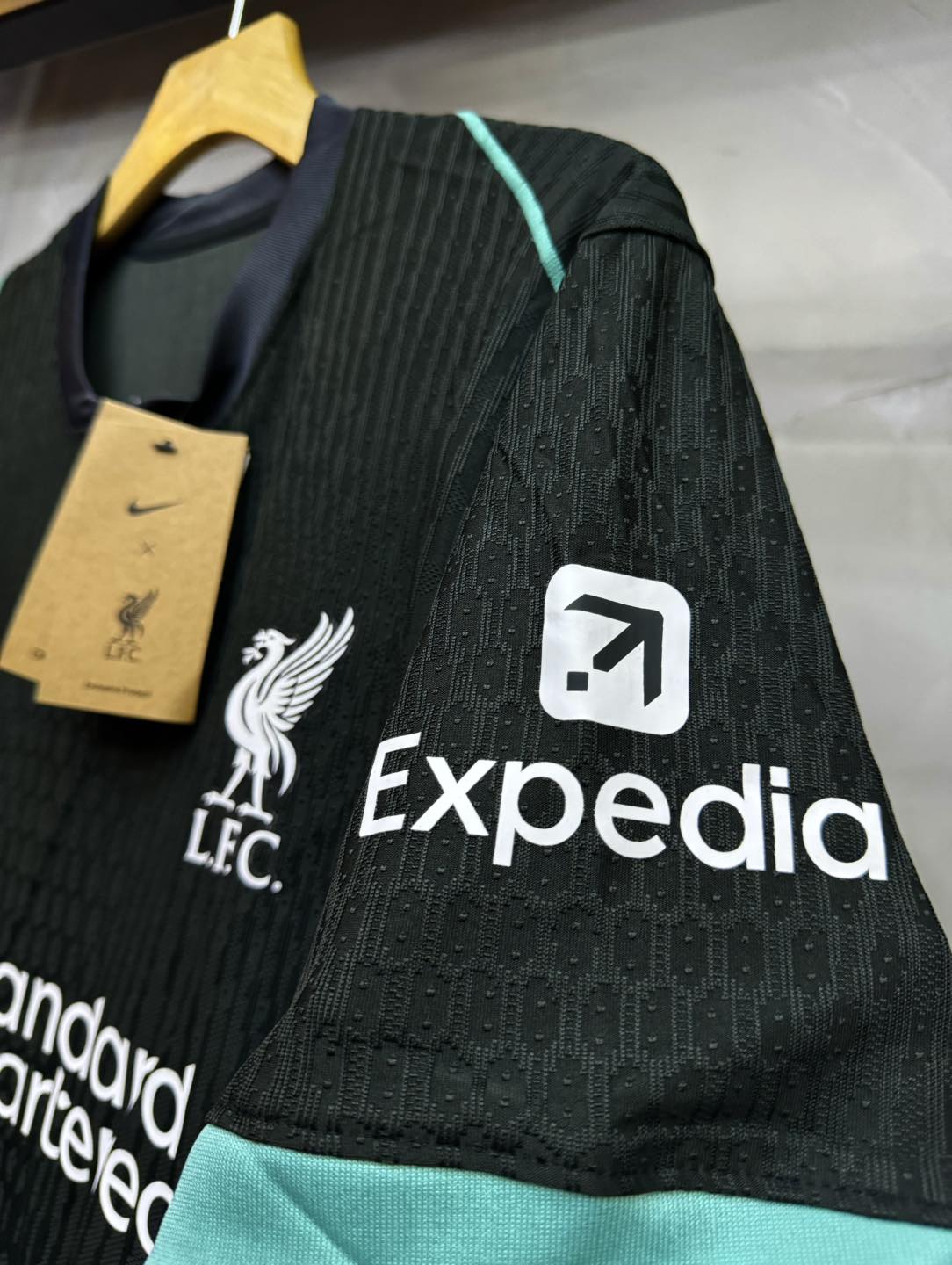 Liverpool 2024–25 Away Player jersey - Image 3