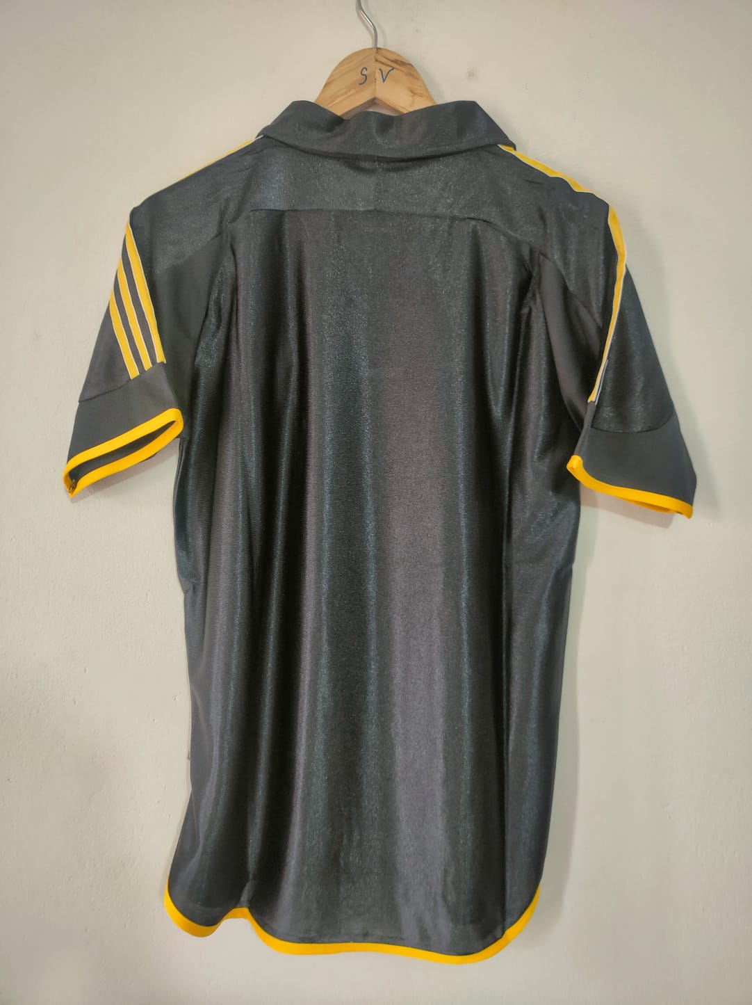 Real Madrid 1999-00 Away Retro Jersey - Image 4