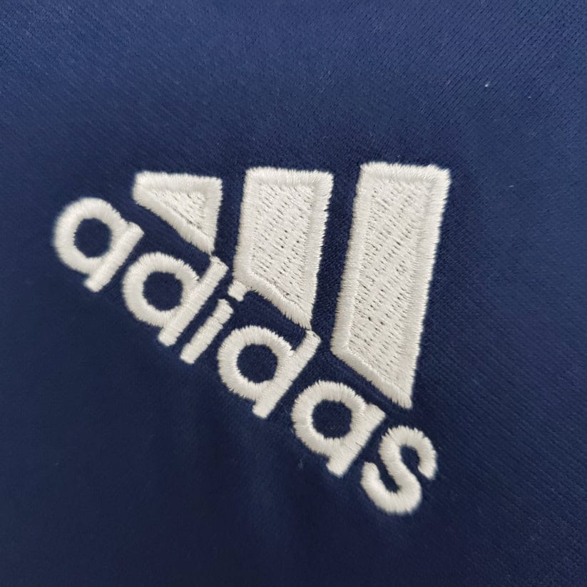 Real Madrid 2005-06 Away Retro Jersey - Image 3