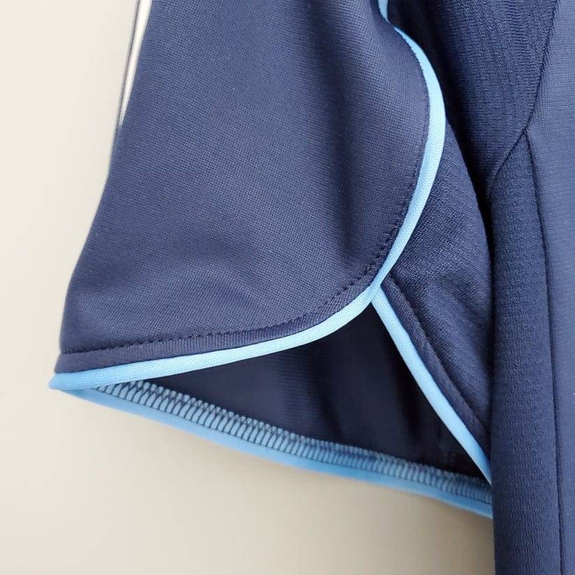 Real Madrid 2005-06 Away Retro Jersey - Image 4