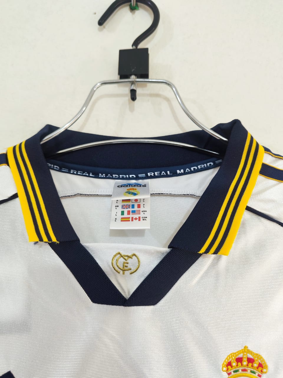 Real Madrid 1999-00 Home Retro Jersey - Image 3