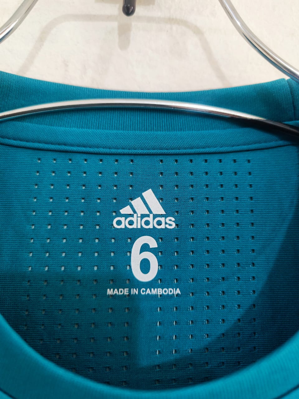 Real Madrid 2017-18 3rd Retro Full Jersey - Image 3