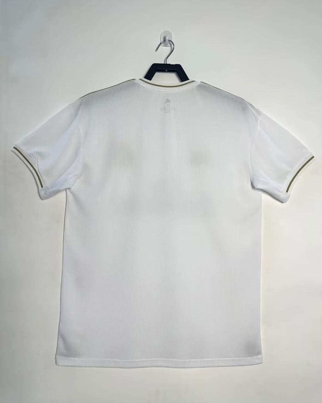 Real Madrid 2019-20 Home Retro Jersey - Image 4