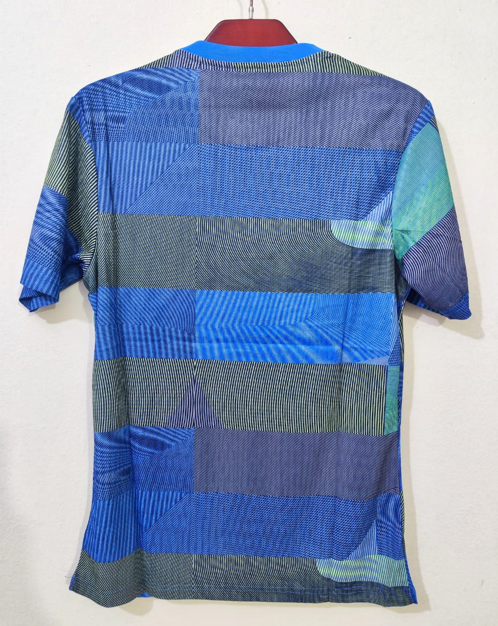 Real Madrid 2025-26 Training Player Jersey - Image 4