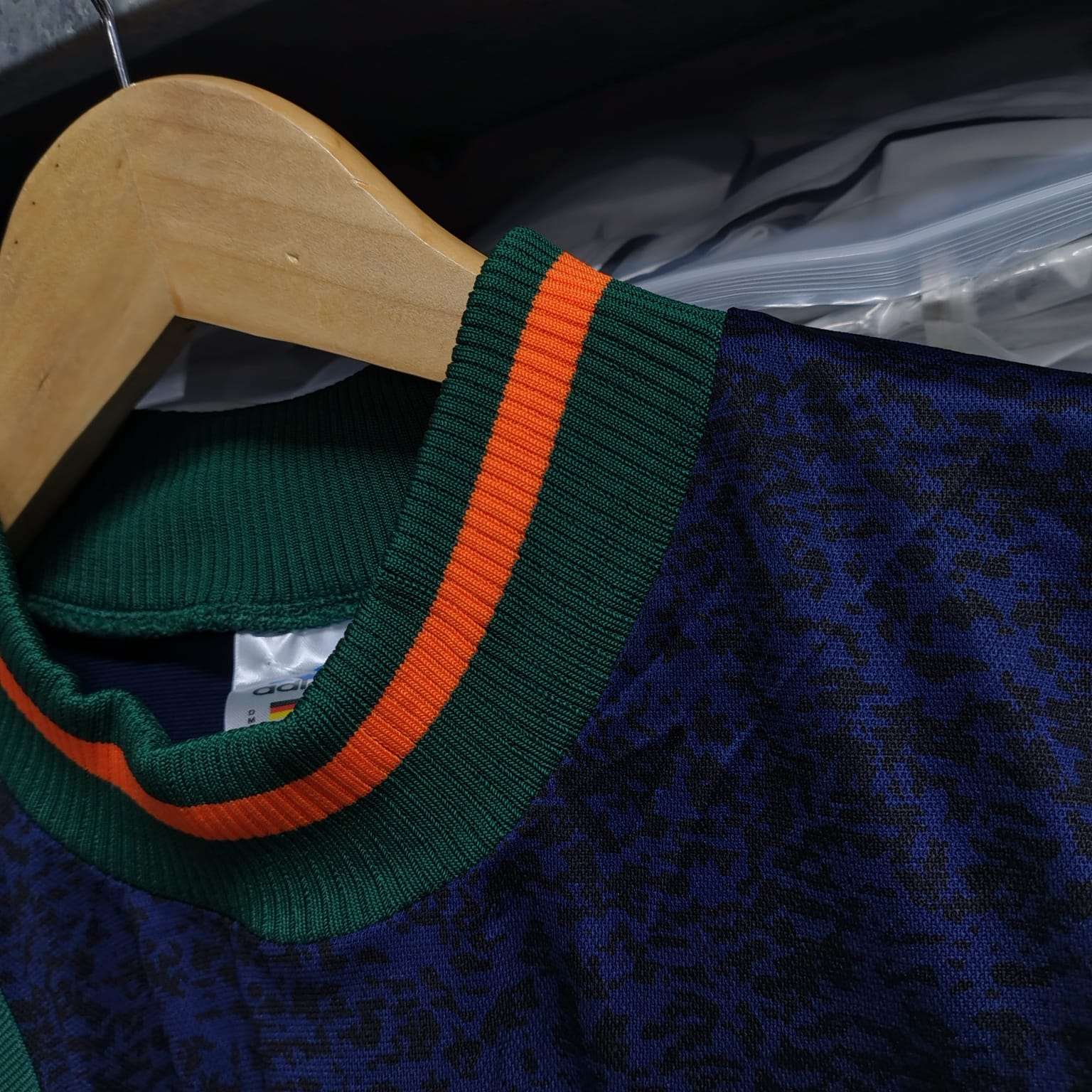 Newcastle United 1997-98 Away Retro Jersey - Image 3