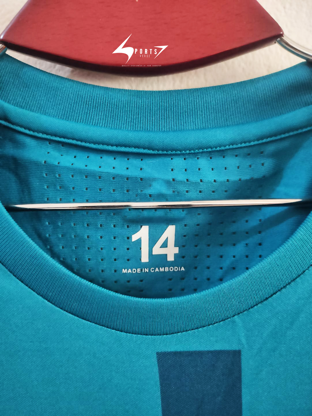 Real Madrid 2017-18 3rd Retro Full Jersey - Image 4