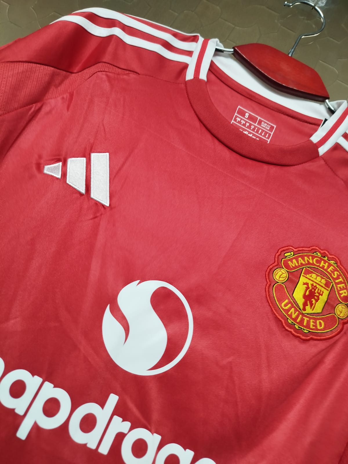 Manchester United 2024–25 Home Fan jersey - Image 2